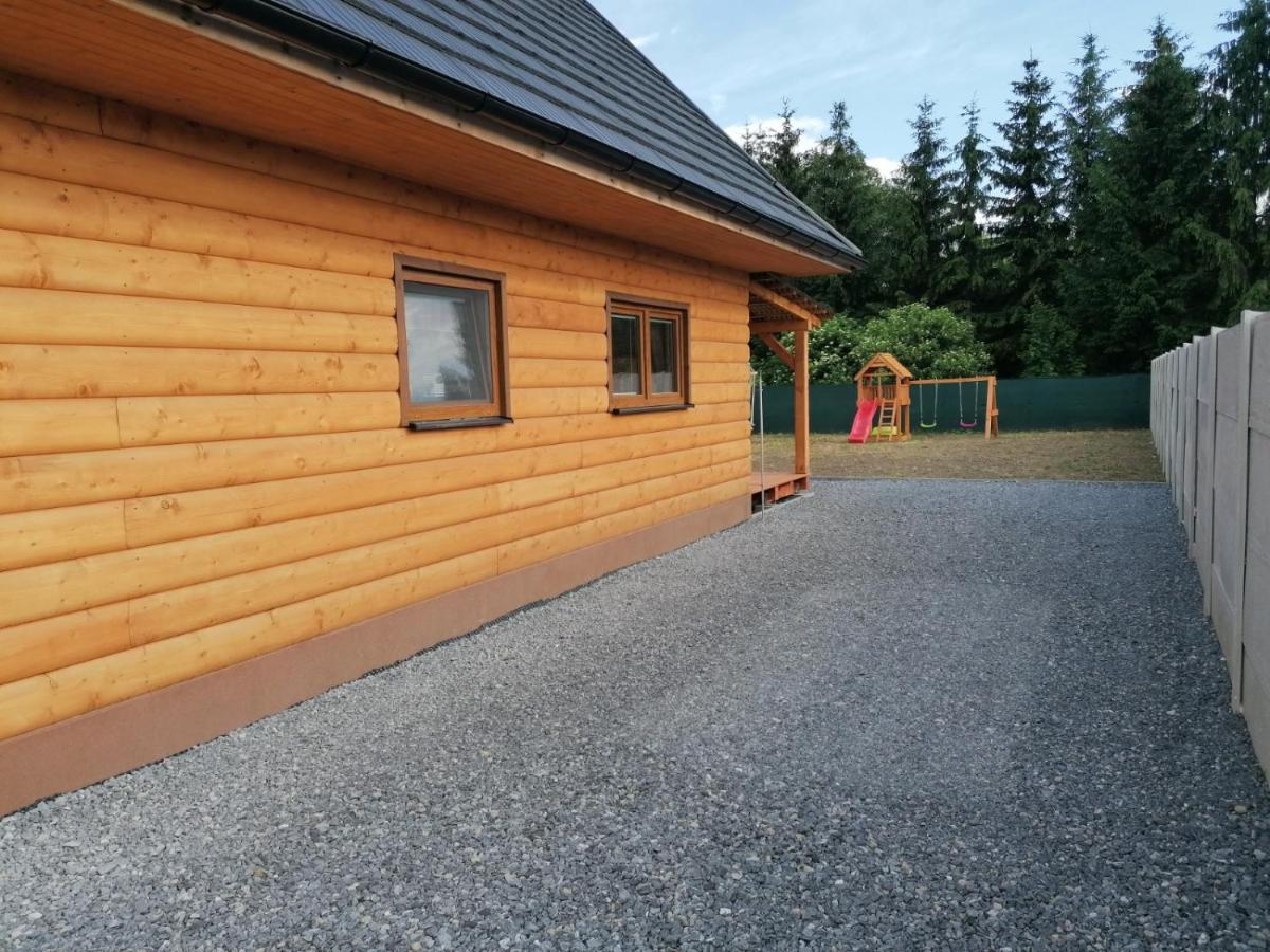 Chata Baska Na Liptove S Vlastnym Dvorom Lipótszentmiklós Kültér fotó